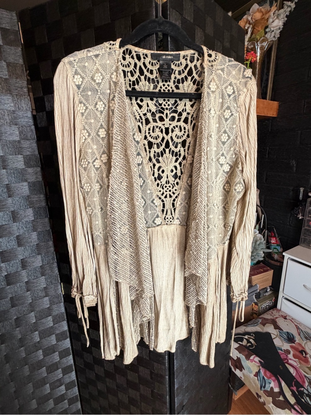 Ali Miles Crochet-Detail Open Cardigan Sweater